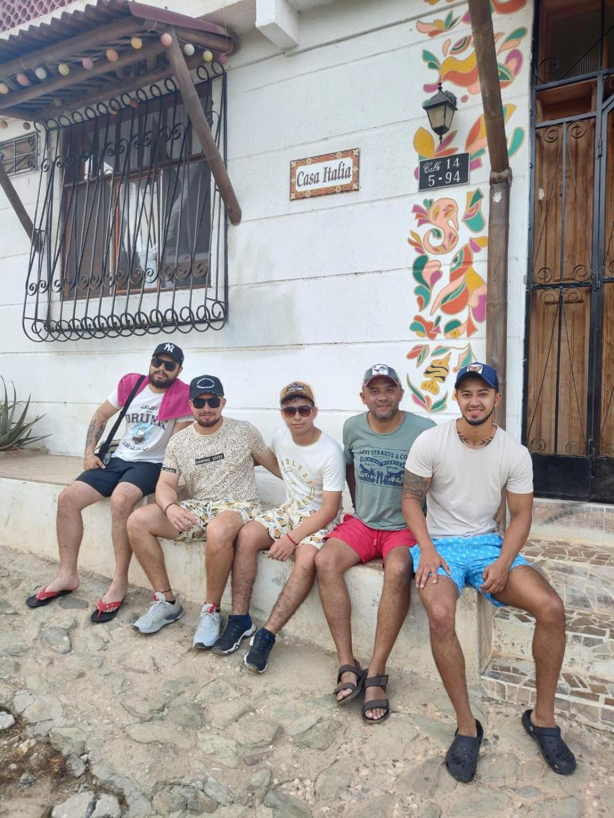 Casa Italia Guest House Taganga Exterior photo